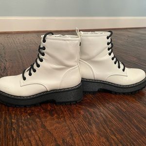 Madden NYC white combat boots size 7